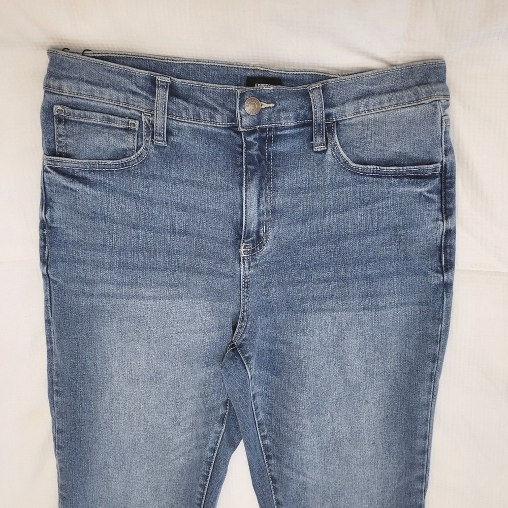 NWT Express Mid Rise Medium Wash Bootcut Stretch Classic Jeans 12 - Picture 3 of 11